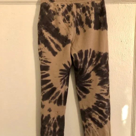 Madewell (Re)sourced Cotton Retro Sweatpants in Swirl Tie-Dye - Picture 5 of 6